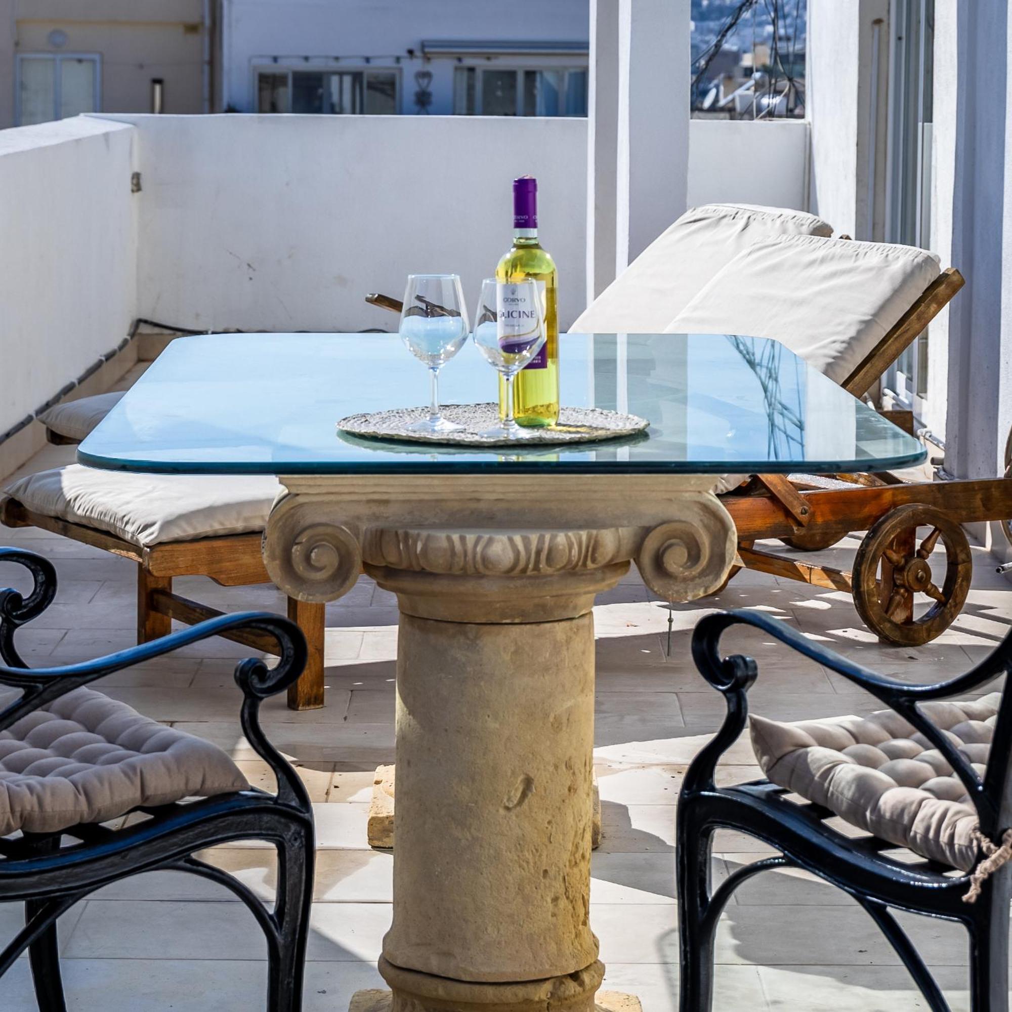 Апартаменты Stunning - Seaview Penthouse 3-Bed + Parking Слима Экстерьер фото